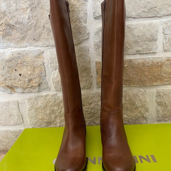 Women’s Riding Boots - Picture 5 of 6